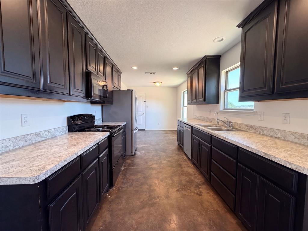 521 Brazos Hills Drive Property Photo 2