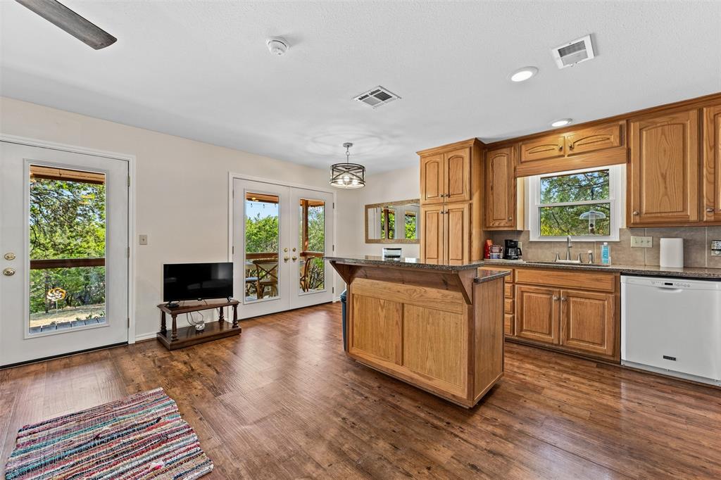 106 County Road 1506 Property Photo 19
