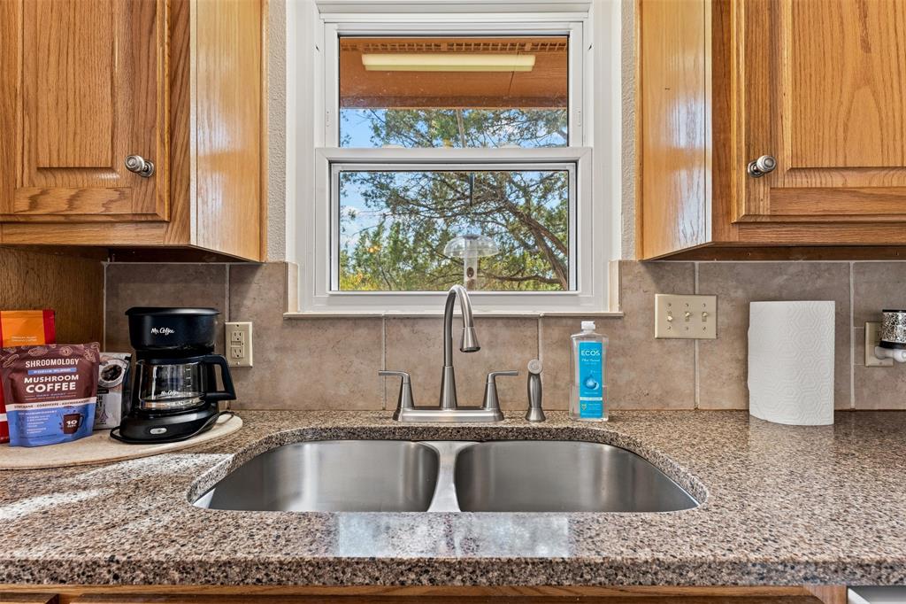 106 County Road 1506 Property Photo 23