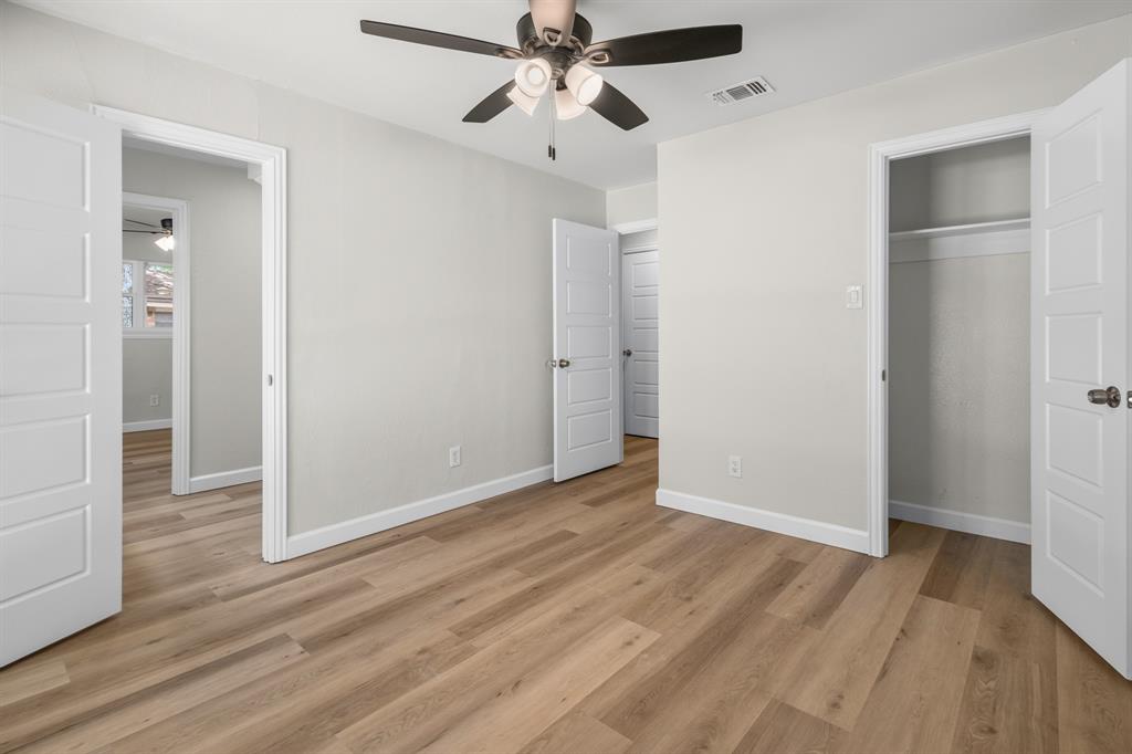 729 Surrey Circle Property Photo 23