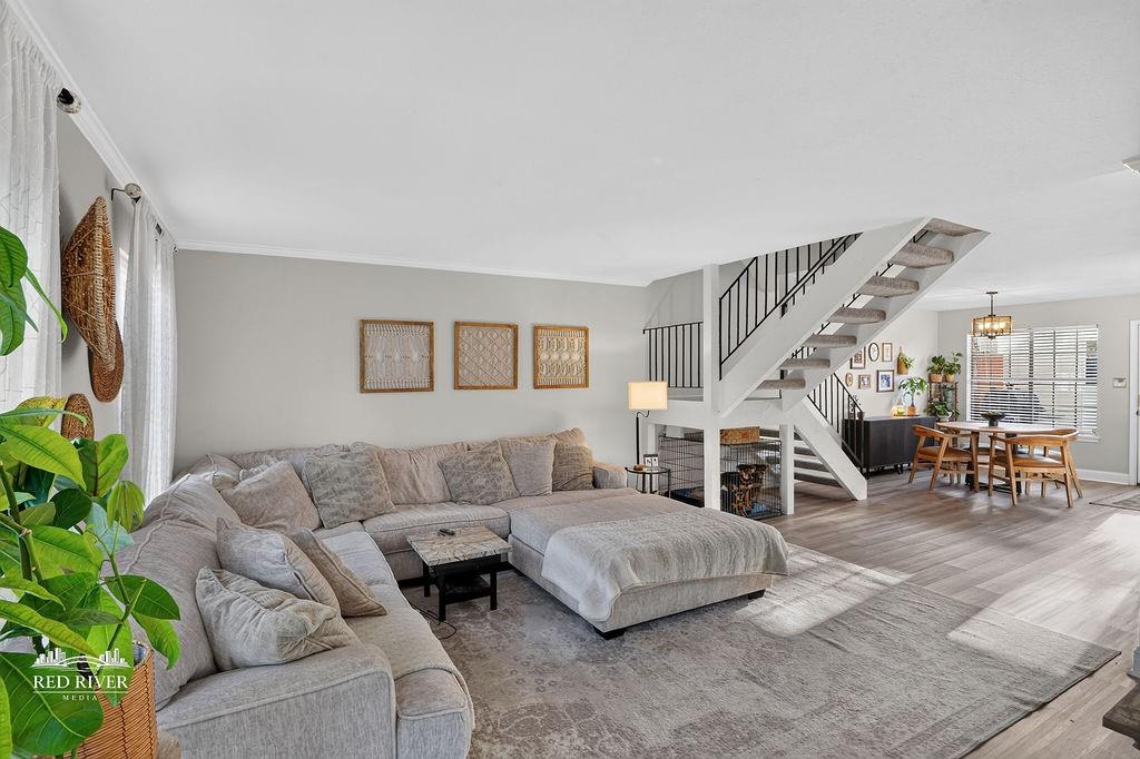 10055 Smitherman Drive Property Photo 4