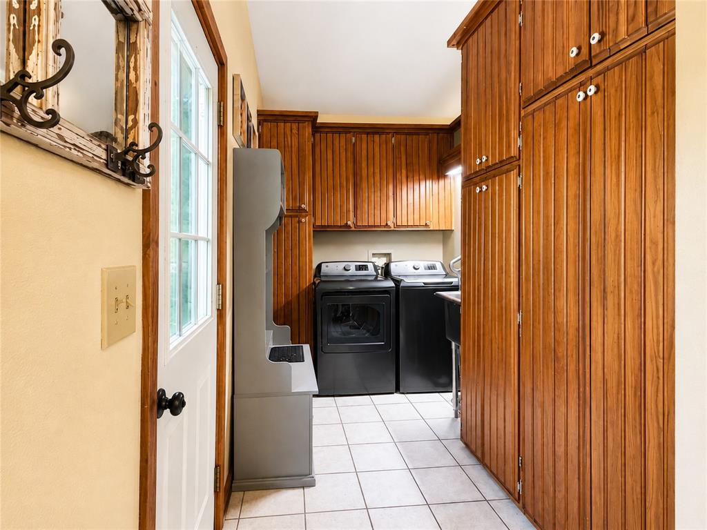 1308 W Fm 906 Property Photo 14
