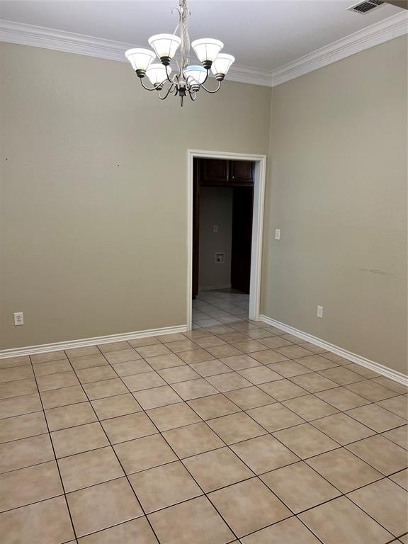 309 Baker Street Property Photo 6