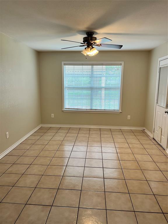 309 Baker Street Property Photo 12