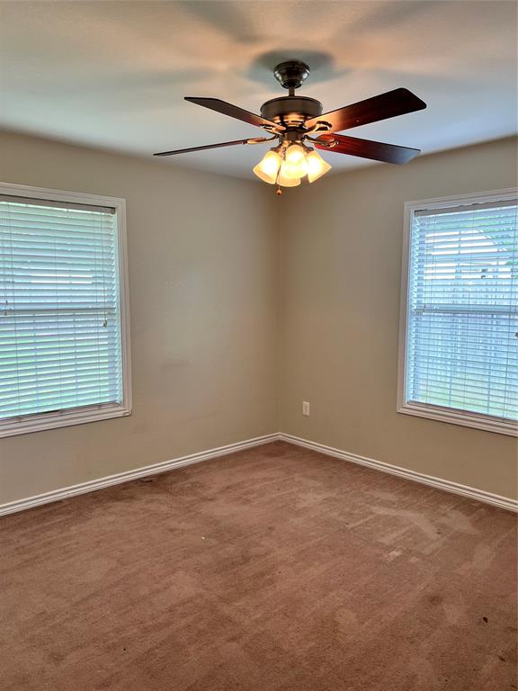 309 Baker Street Property Photo 14