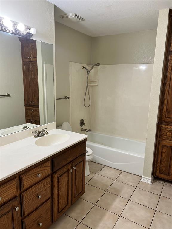 309 Baker Street Property Photo 22