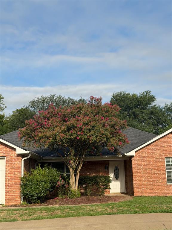 311 Baker Street Property Photo 2