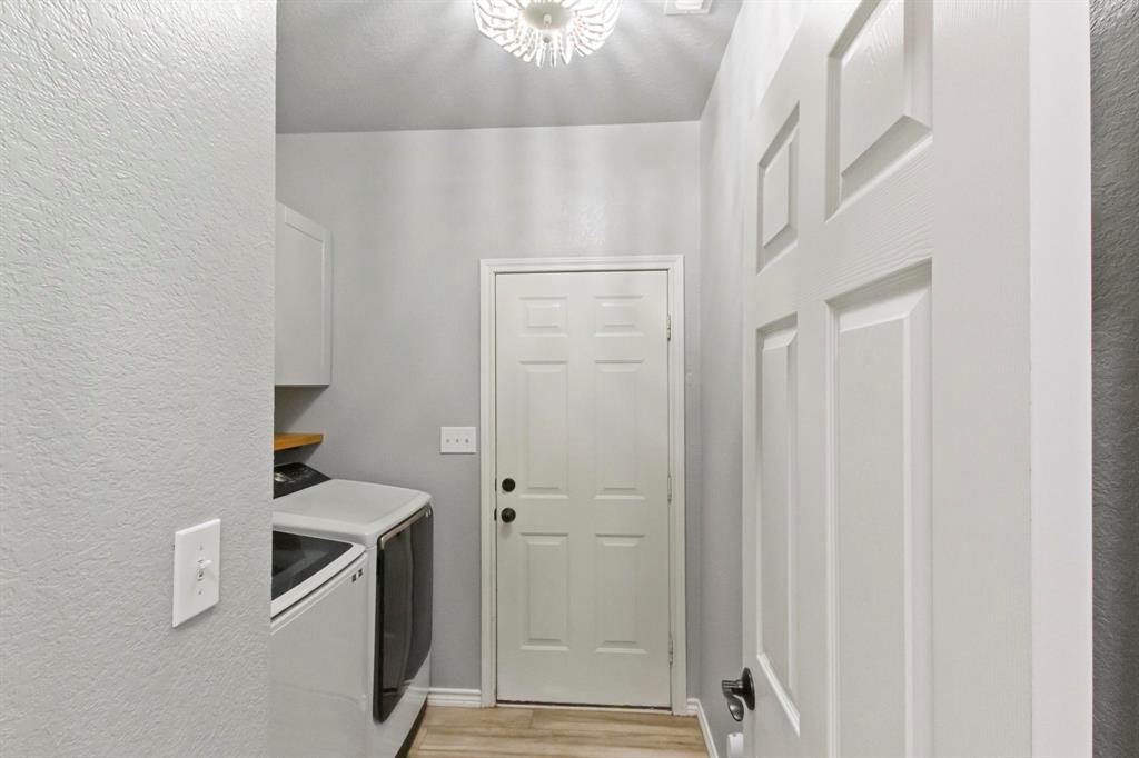 417 Valley View Lane Property Photo 14