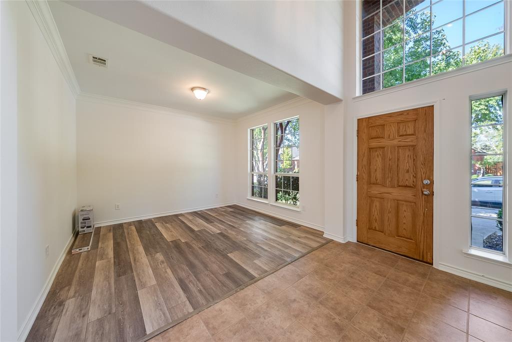 9998 Planters Row Drive Property Photo 6