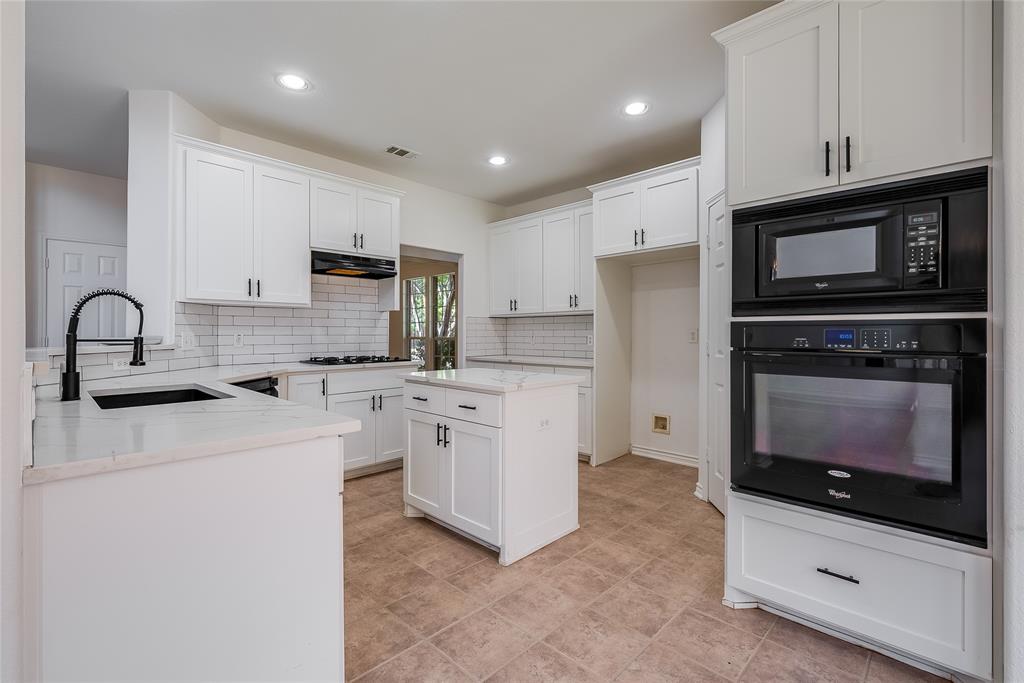9998 Planters Row Drive Property Photo 11