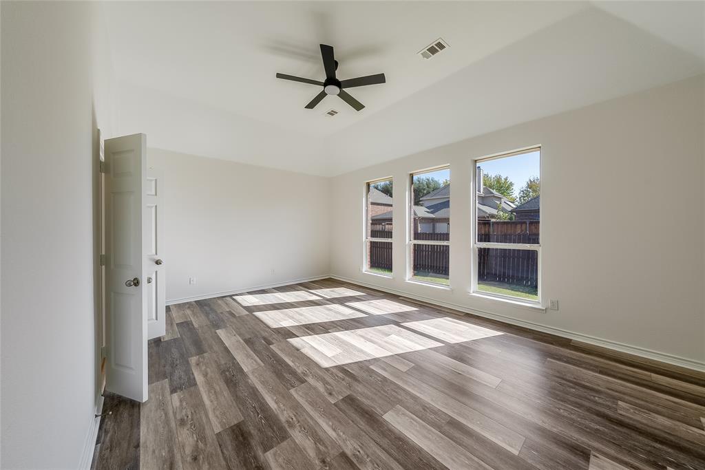 9998 Planters Row Drive Property Photo 17