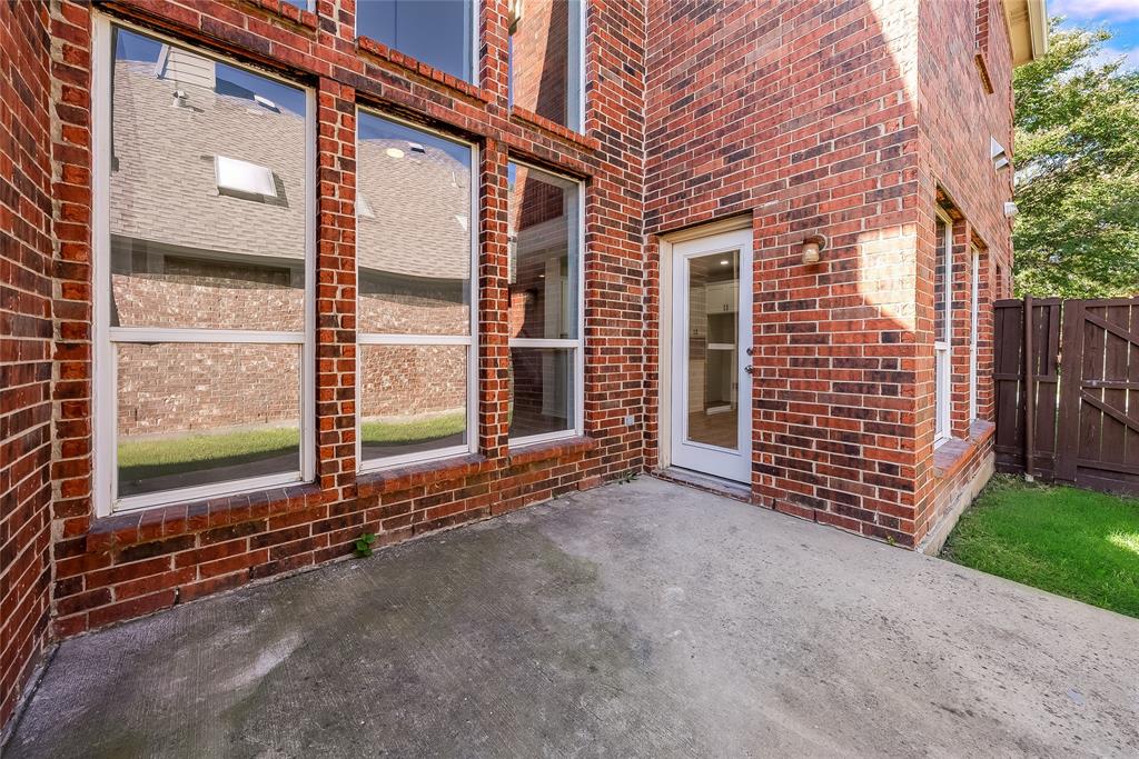 9998 Planters Row Drive Property Photo 28