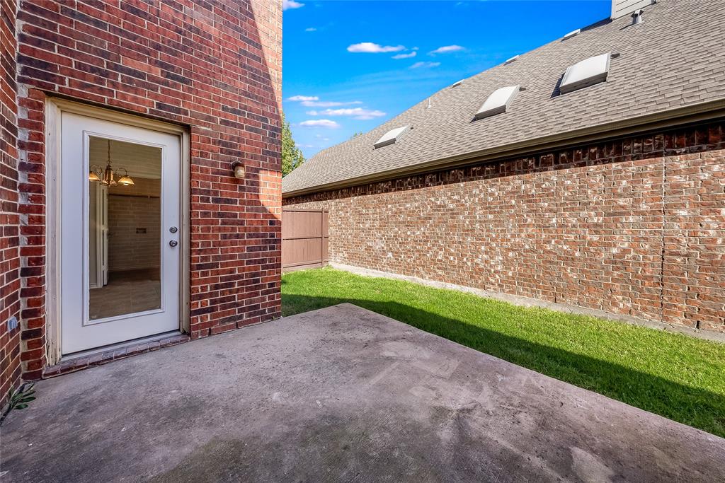 9998 Planters Row Drive Property Photo 29