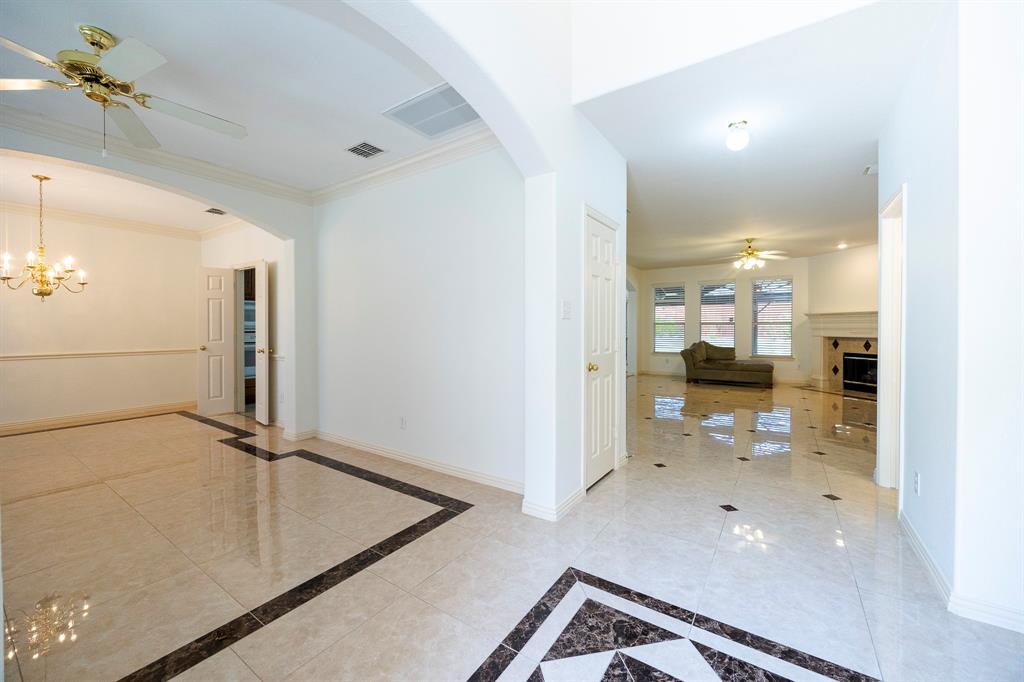 10002 River Bend Drive Property Photo 8