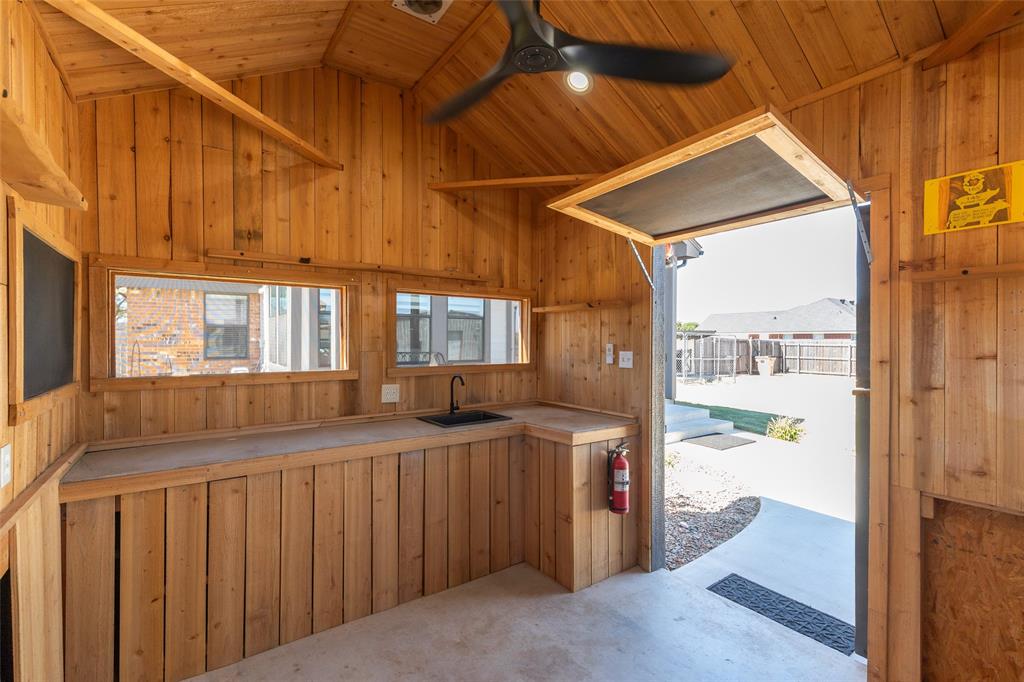 174 Sanford Lane Property Photo 15