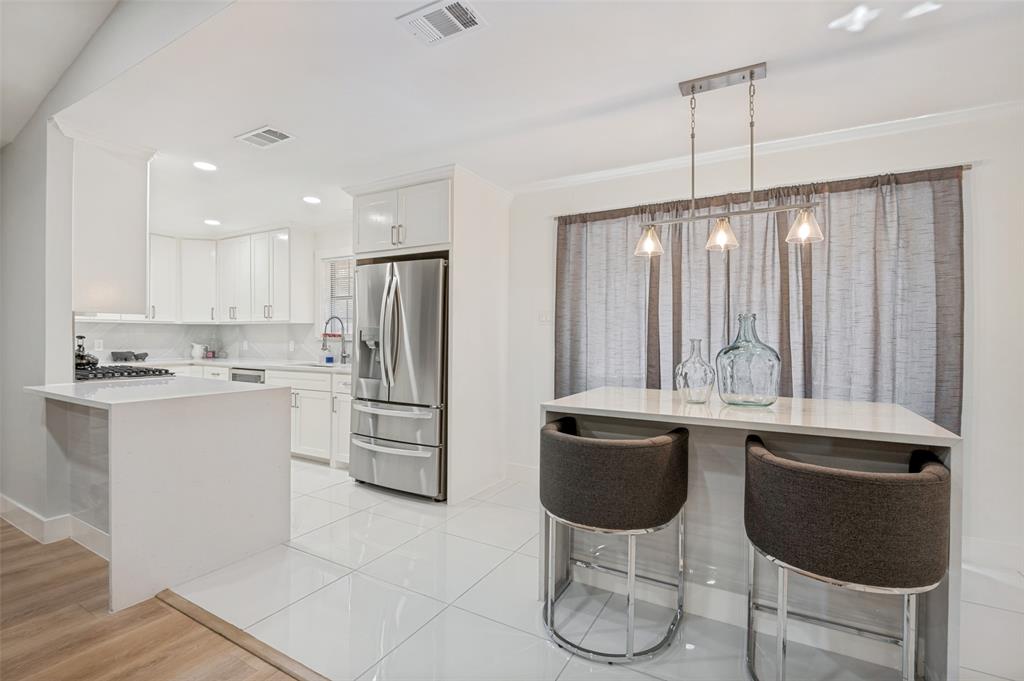 948 Briarcove Place Property Photo 8