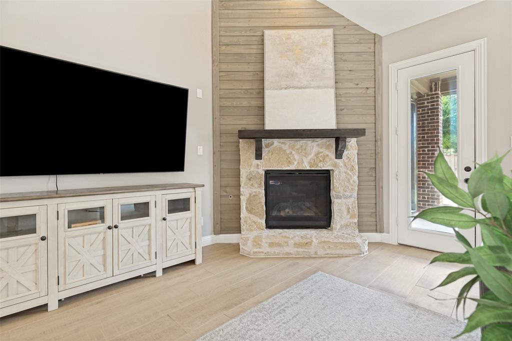7913 Caddo Cove Property Photo 4