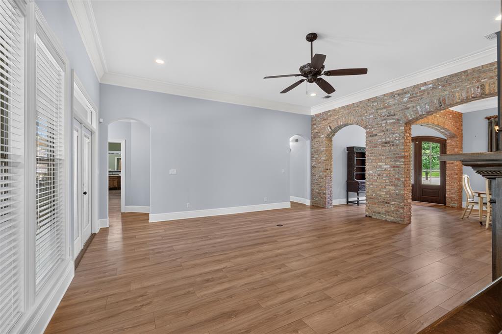 2910 Long Lake Drive Property Photo 6