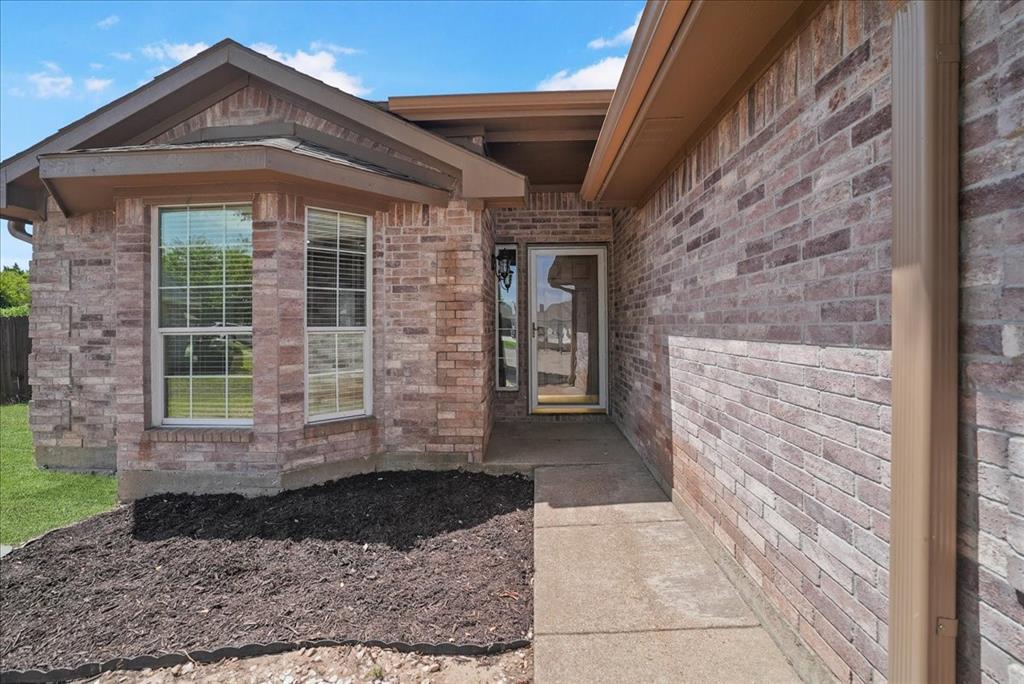 1002 James Donald Lane Property Photo 6