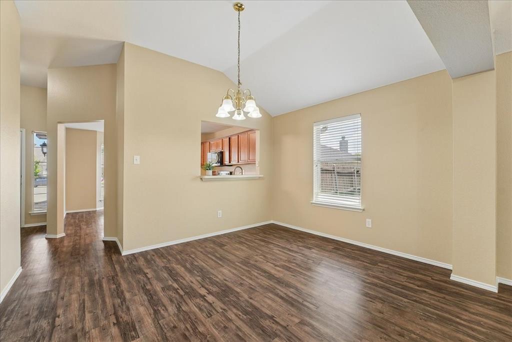 1002 James Donald Lane Property Photo 8