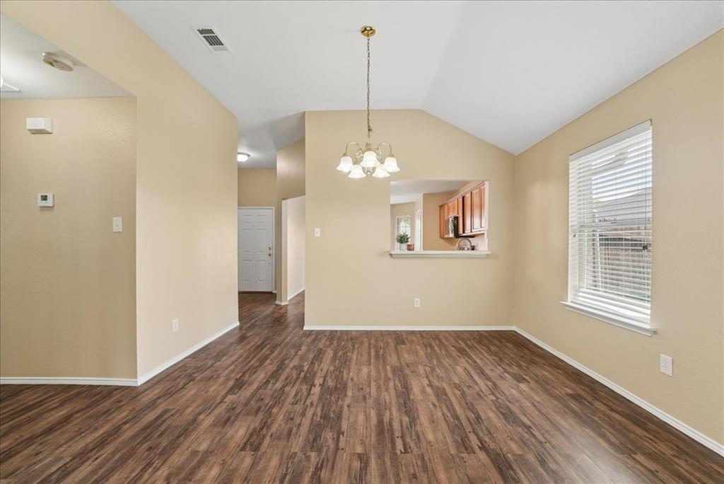 1002 James Donald Lane Property Photo 9