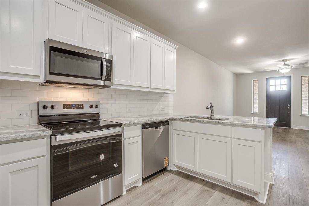 6912 Houndstooth Place Property Photo 9