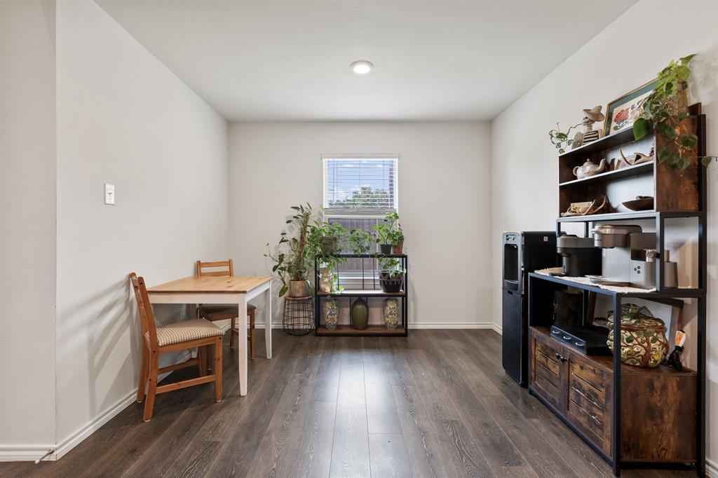 1012 Euston Street Property Photo 12