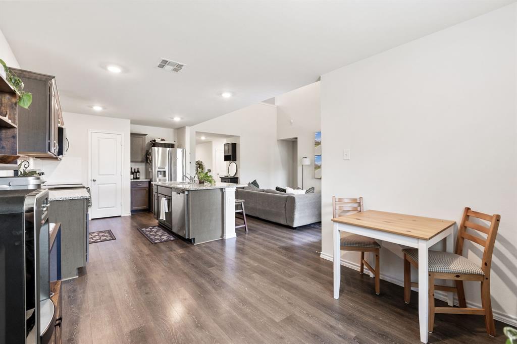 1012 Euston Street Property Photo 13