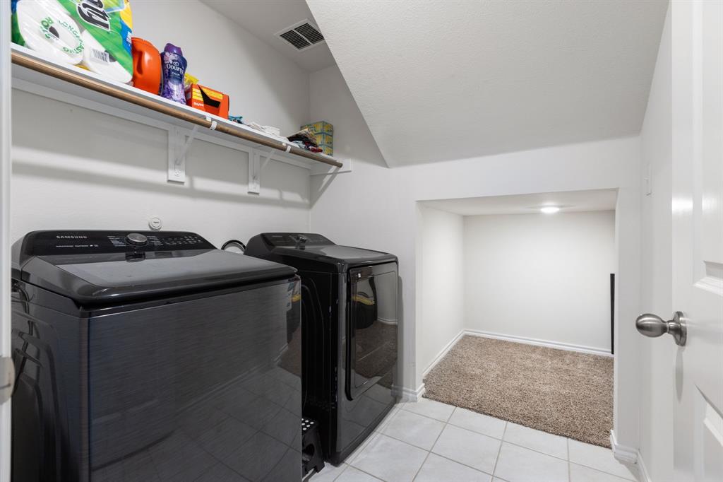 1012 Euston Street Property Photo 21