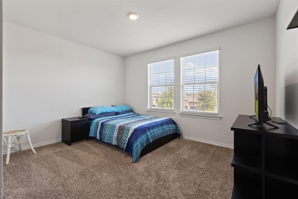 1012 Euston Street Property Photo 23