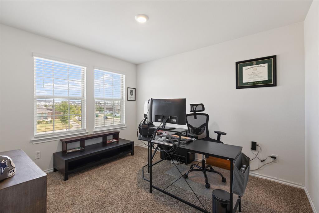 1012 Euston Street Property Photo 25