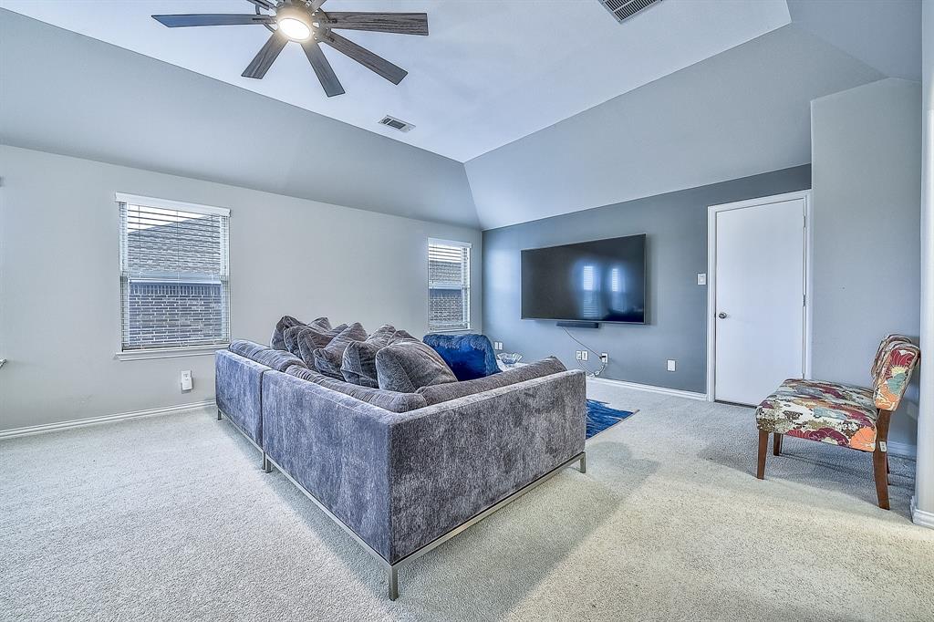 3904 Deer Lake Drive Property Photo 6