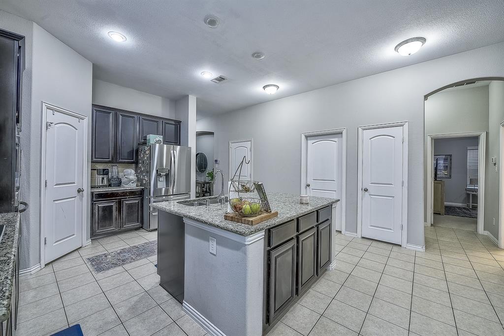 3904 Deer Lake Drive Property Photo 12