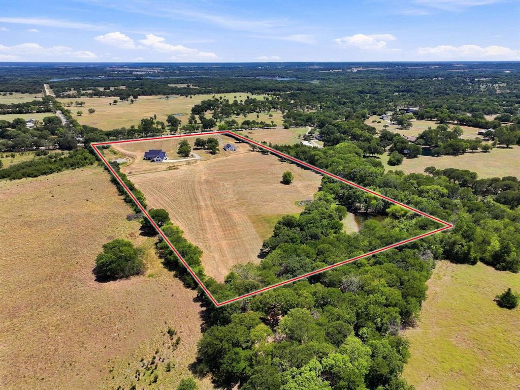 639 Eisenhower Road Property Photo 4