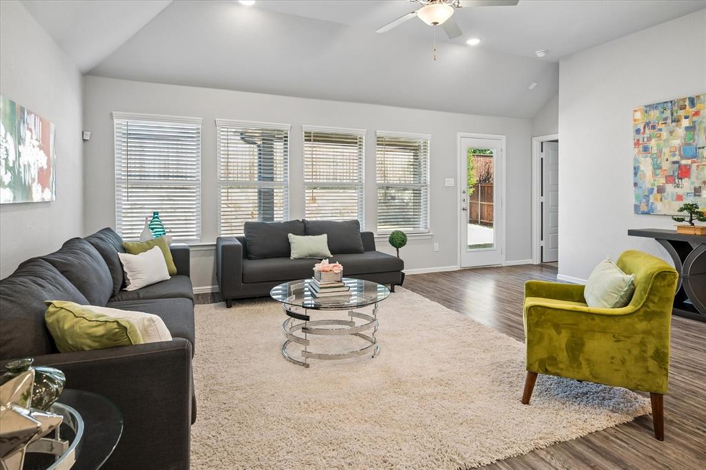 3304 Macaw Road Property Photo 5