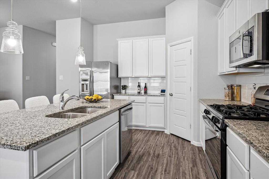 3304 Macaw Road Property Photo 8