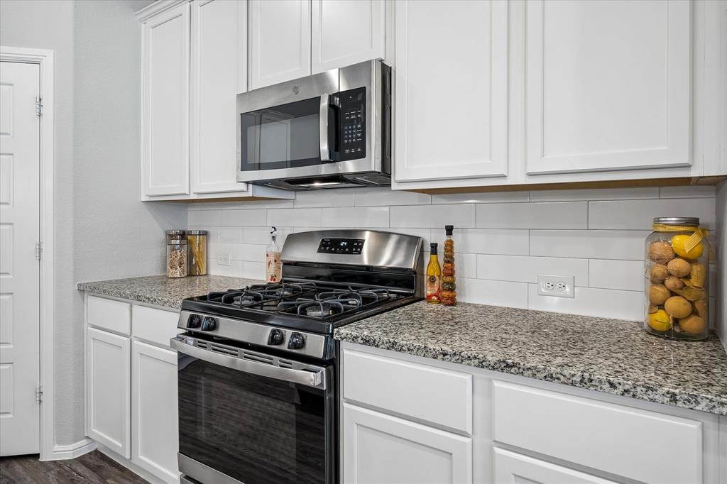 3304 Macaw Road Property Photo 9