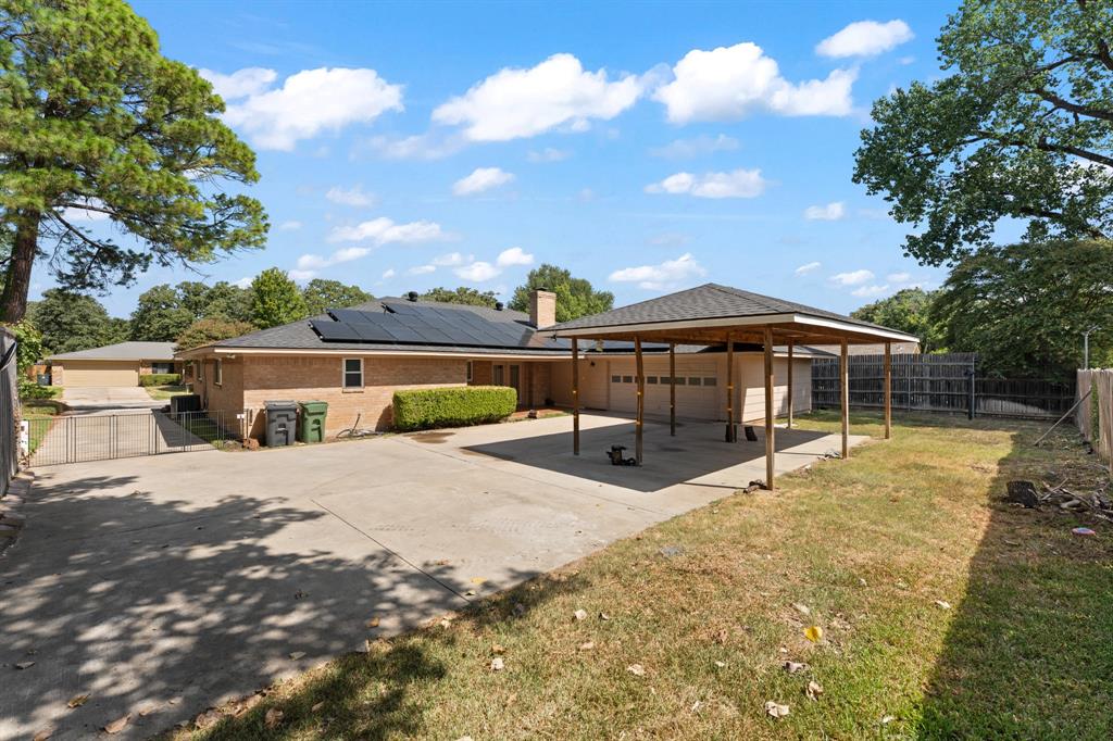 1807 Holm Oak Street Property Photo 5