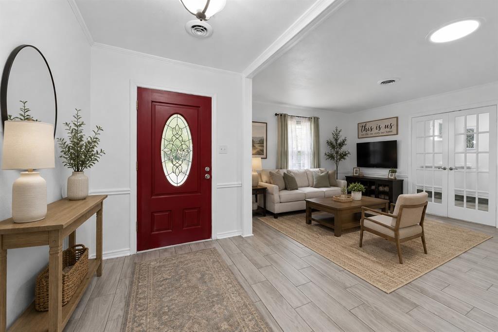 1807 Holm Oak Street Property Photo 6