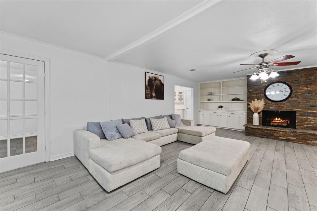 1807 Holm Oak Street Property Photo 10