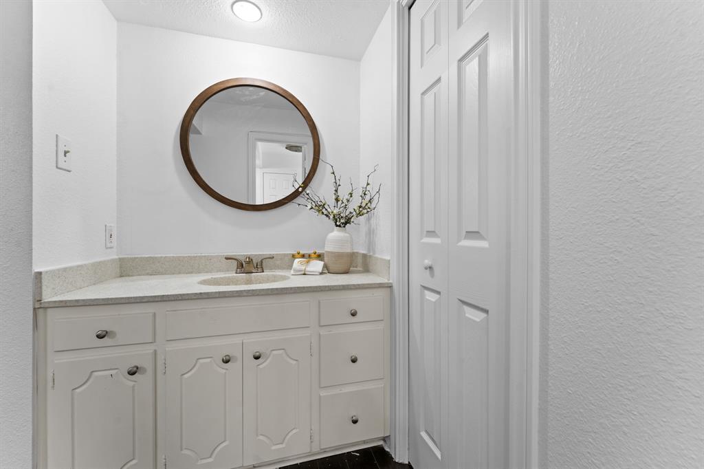 1807 Holm Oak Street Property Photo 20
