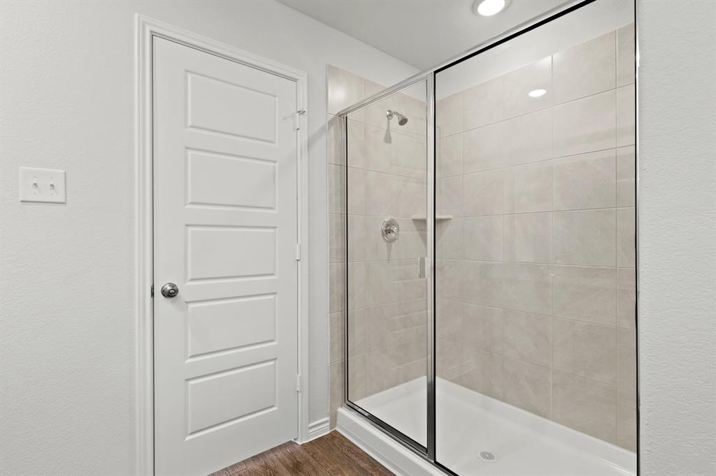 1600 Romans Road Property Photo 10