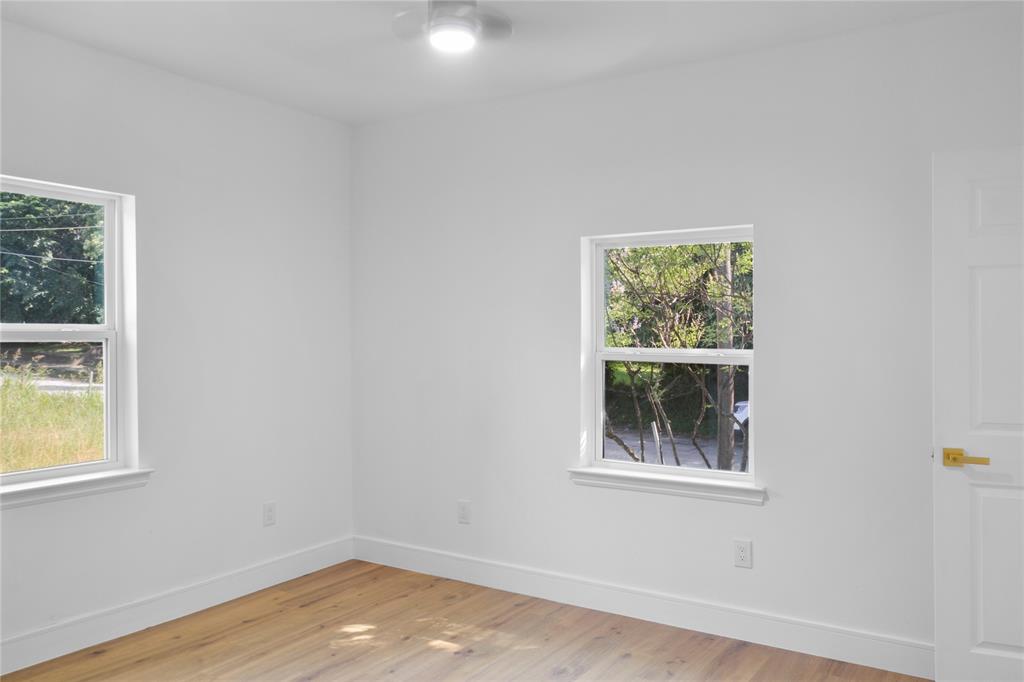 3400 Spence Street Property Photo 12