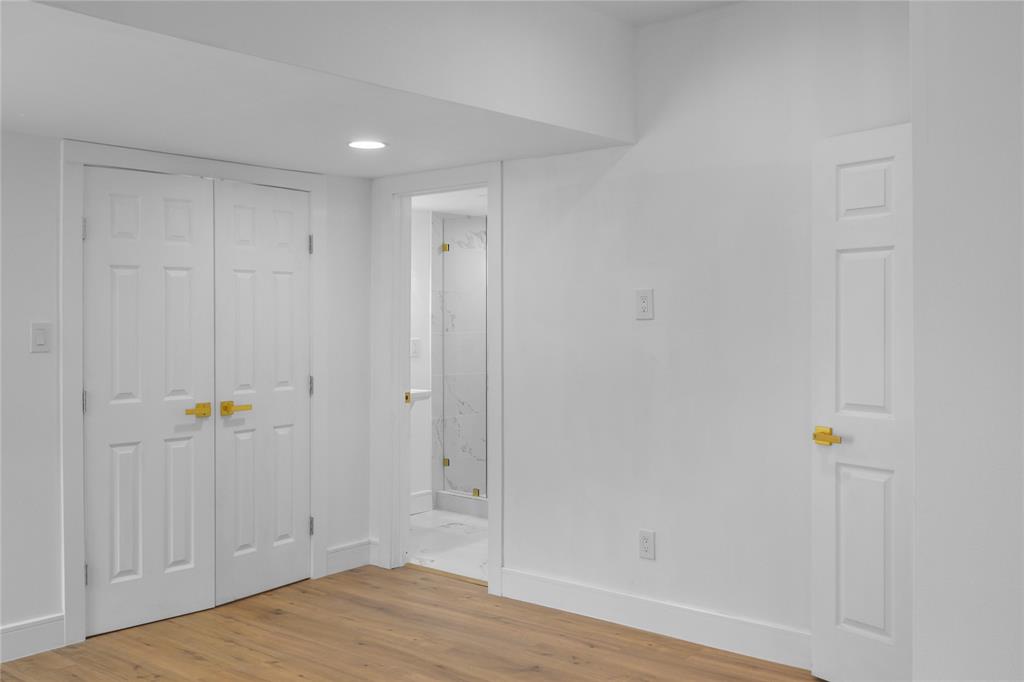 3400 Spence Street Property Photo 19