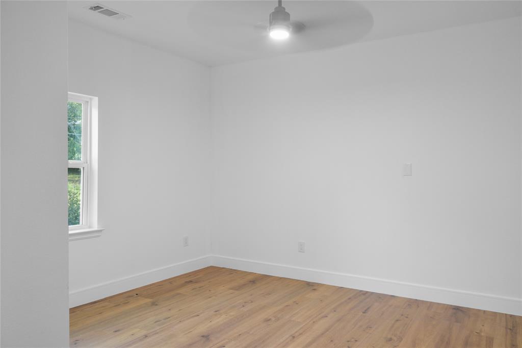 3400 Spence Street Property Photo 26