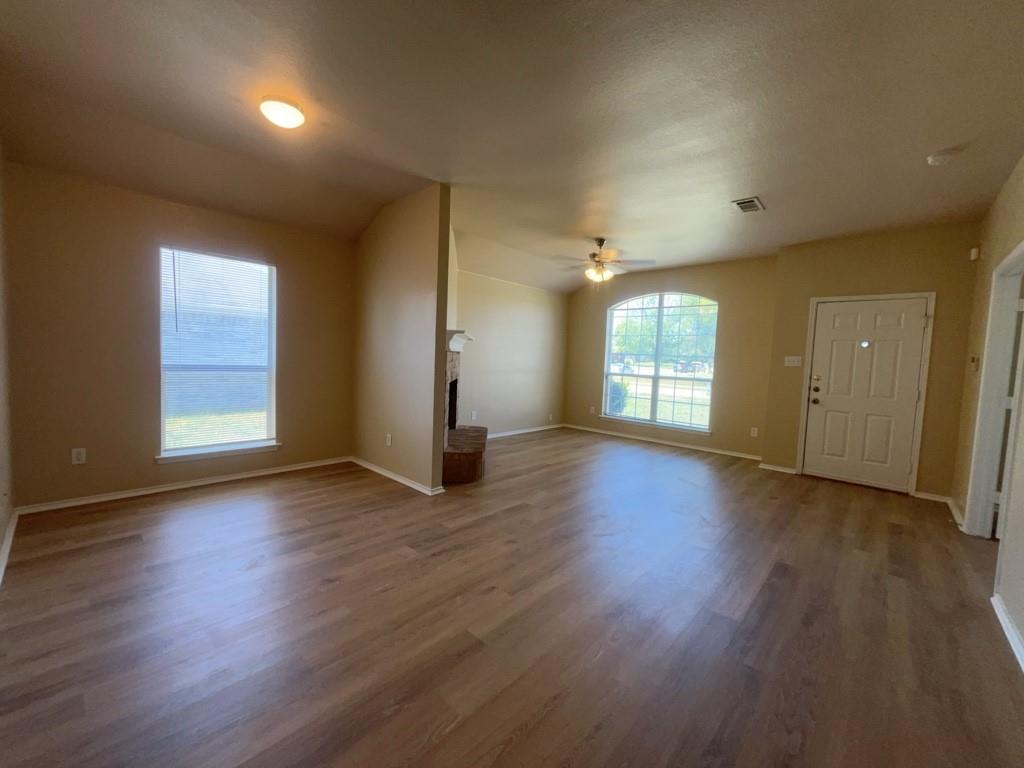 1824 Mcneely Street Property Photo 3