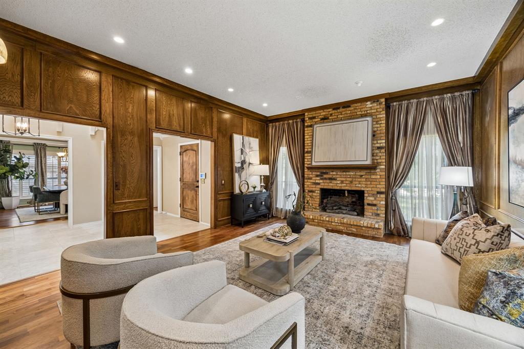 9918 Chimney Hill Lane Property Photo 8
