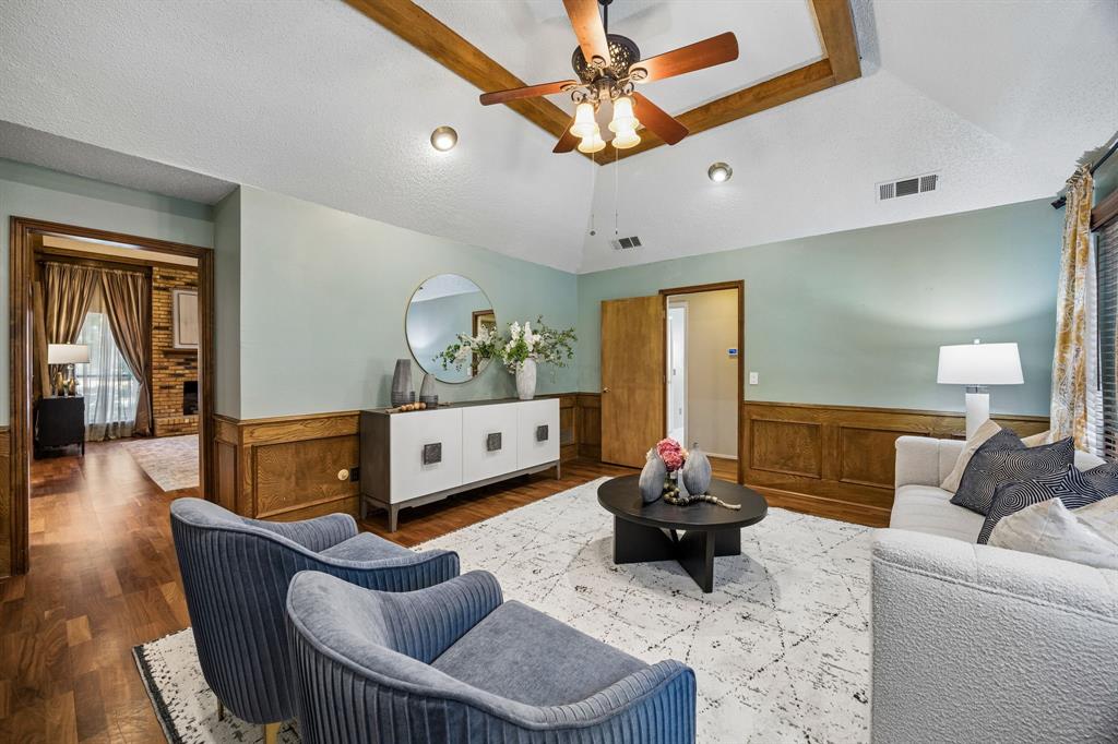 9918 Chimney Hill Lane Property Photo 16