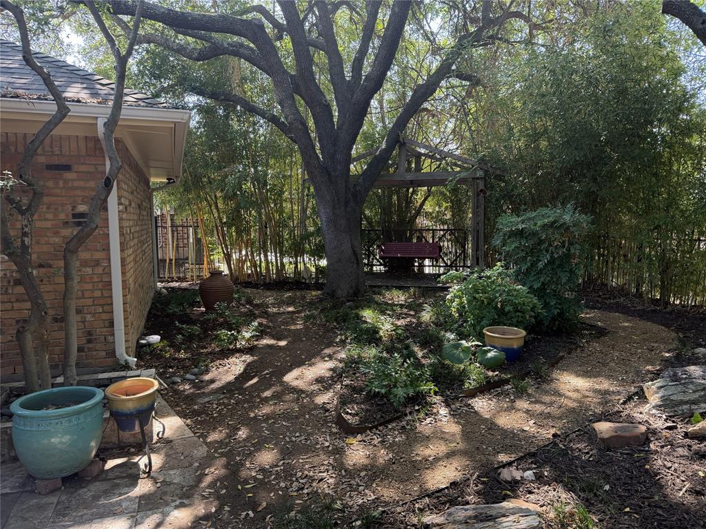 9918 Chimney Hill Lane Property Photo 37