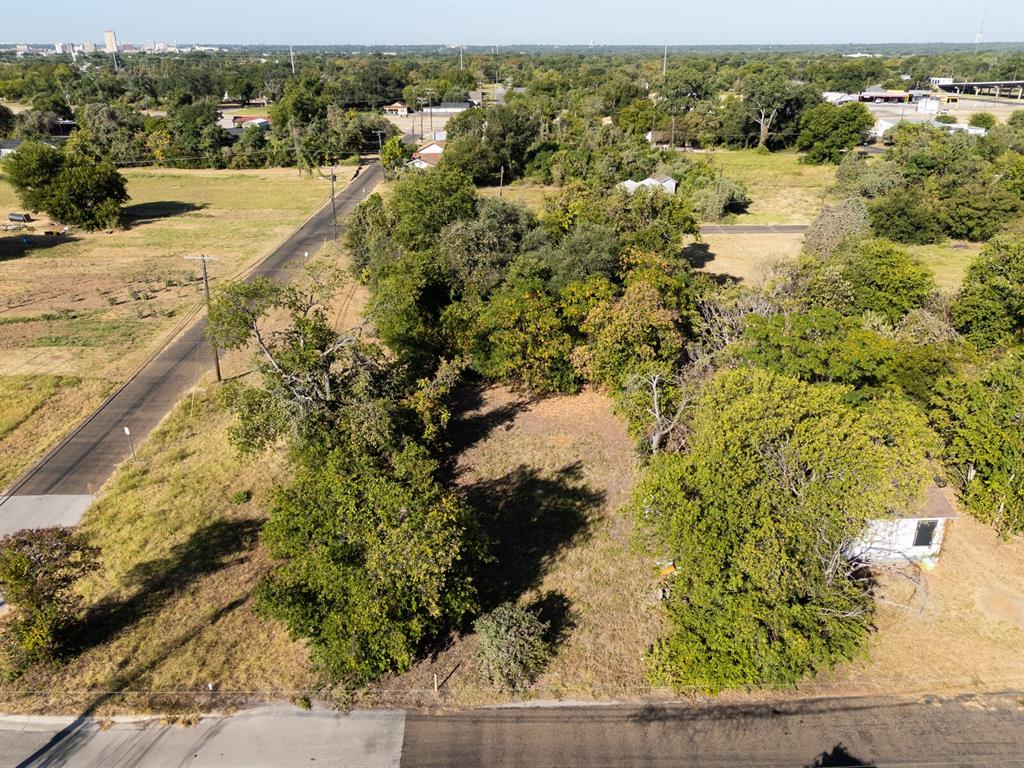 604 Johnson Street Property Photo 8